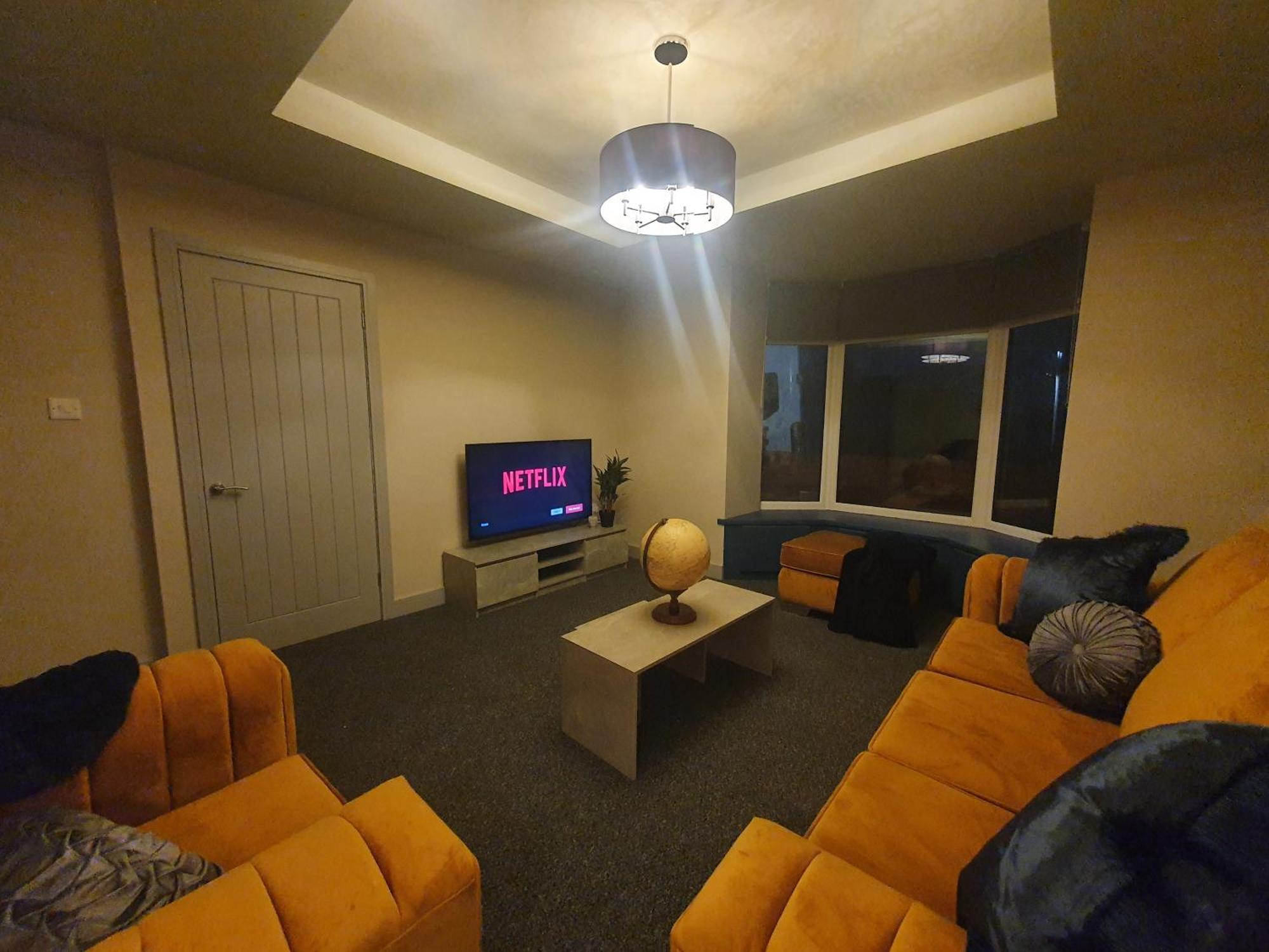 4 Bedroom Luxury House. Bike Park Wales. Secure Bike Store. Brecon Beacons Dowlais Exterior foto